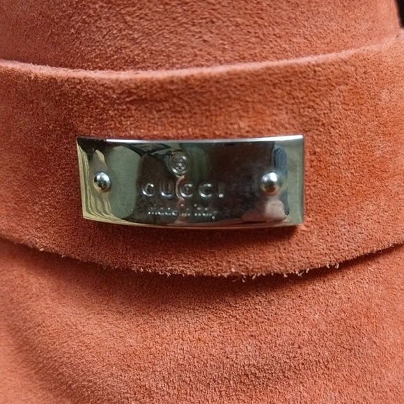 Gucci Red Suede Loafers - Picture 2 of 8